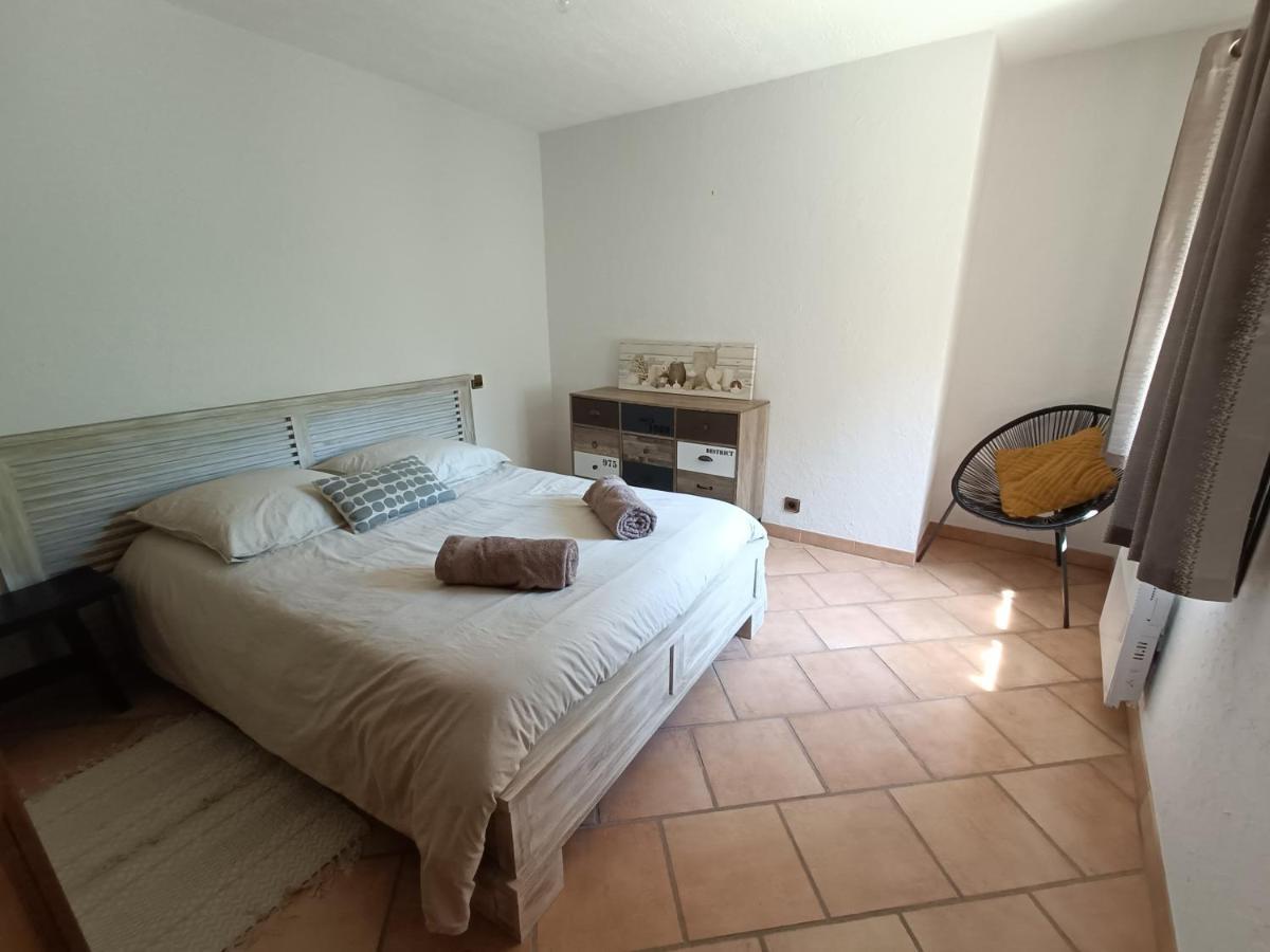 Appartement Privatise Dans Maison Utelle Exterior photo
